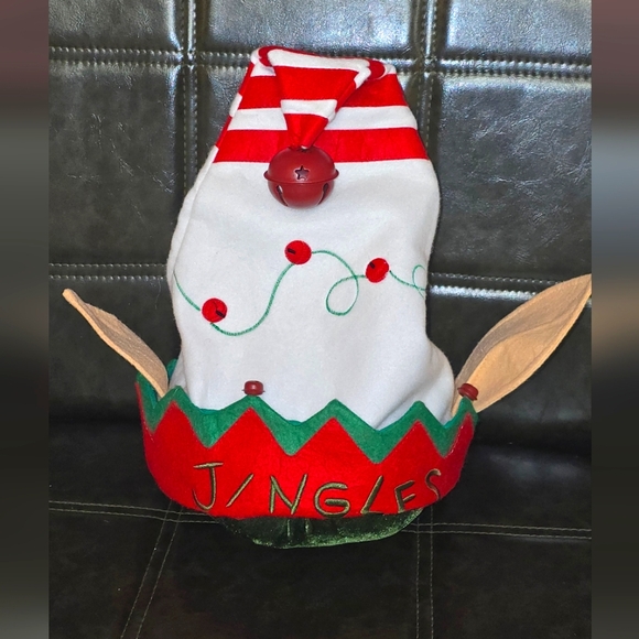 Elf Hat with Bells that Jingle Has Poity Ears & Is Made To Fit W/ Slip. One size - Picture 1 of 10